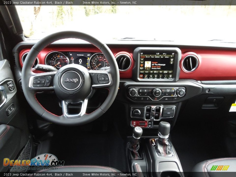 Dashboard of 2023 Jeep Gladiator Rubicon 4x4 Photo #18