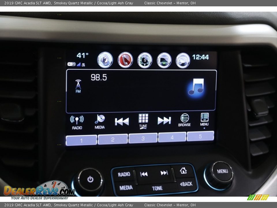 Controls of 2019 GMC Acadia SLT AWD Photo #10