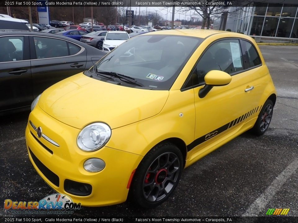Front 3/4 View of 2015 Fiat 500 Sport Photo #1