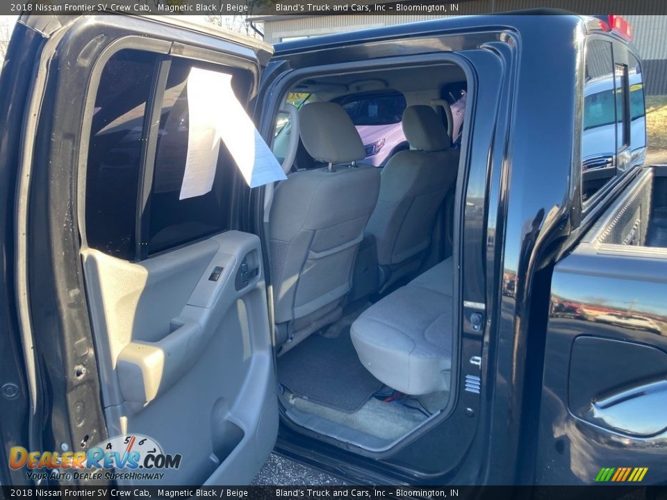 Rear Seat of 2018 Nissan Frontier SV Crew Cab Photo #26