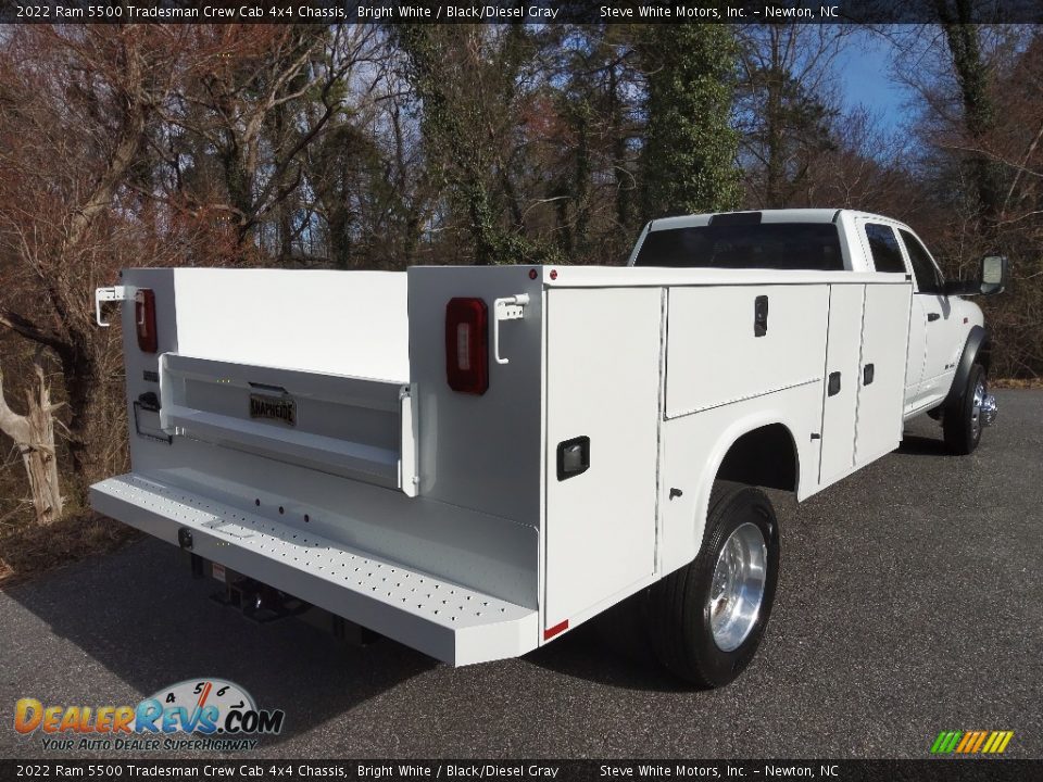 2022 Ram 5500 Tradesman Crew Cab 4x4 Chassis Bright White / Black/Diesel Gray Photo #7