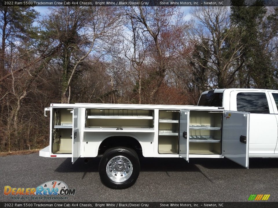 2022 Ram 5500 Tradesman Crew Cab 4x4 Chassis Bright White / Black/Diesel Gray Photo #8