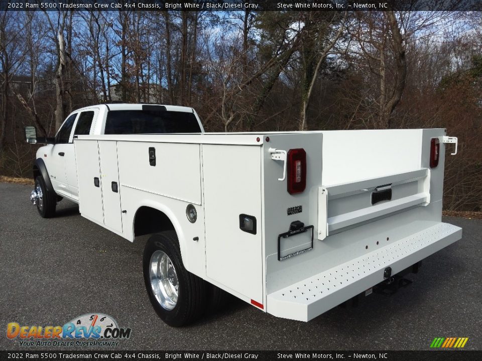 2022 Ram 5500 Tradesman Crew Cab 4x4 Chassis Bright White / Black/Diesel Gray Photo #11