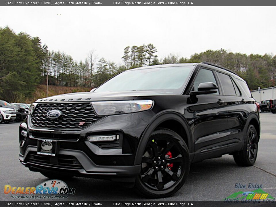 Front 3/4 View of 2023 Ford Explorer ST 4WD Photo #1