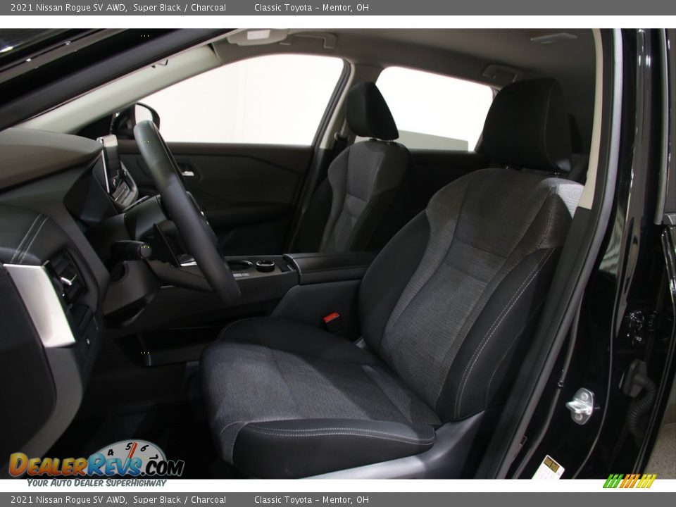 Front Seat of 2021 Nissan Rogue SV AWD Photo #5