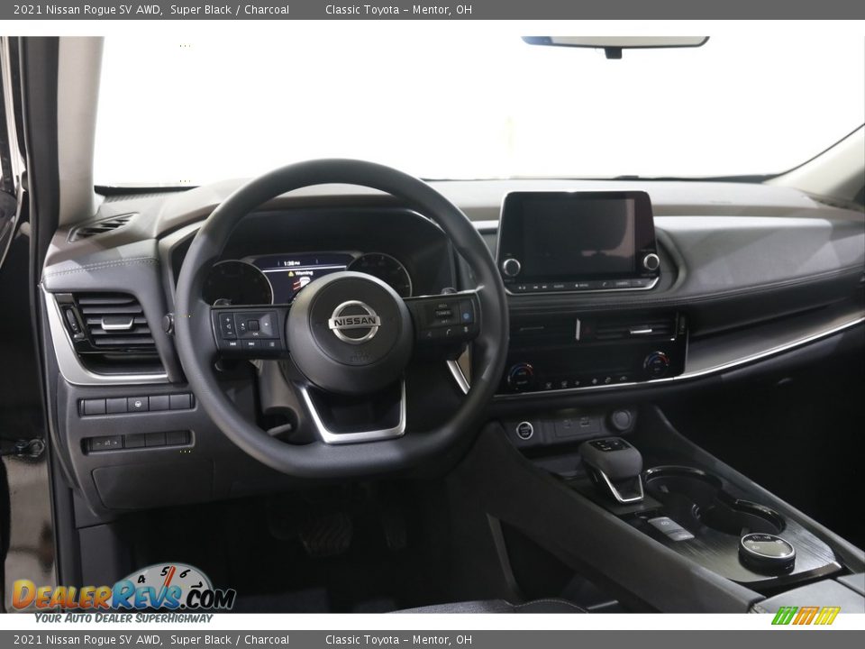 Dashboard of 2021 Nissan Rogue SV AWD Photo #6