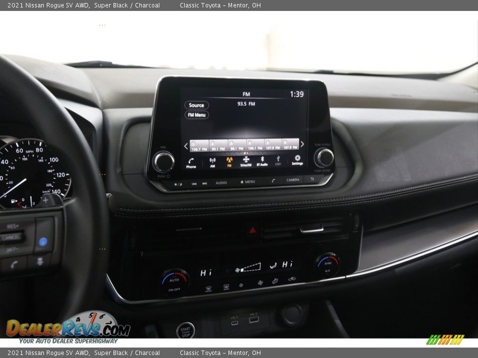Controls of 2021 Nissan Rogue SV AWD Photo #9