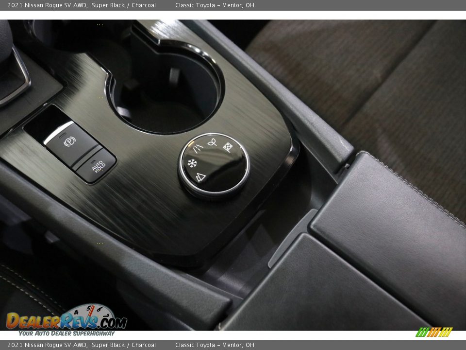 Controls of 2021 Nissan Rogue SV AWD Photo #14