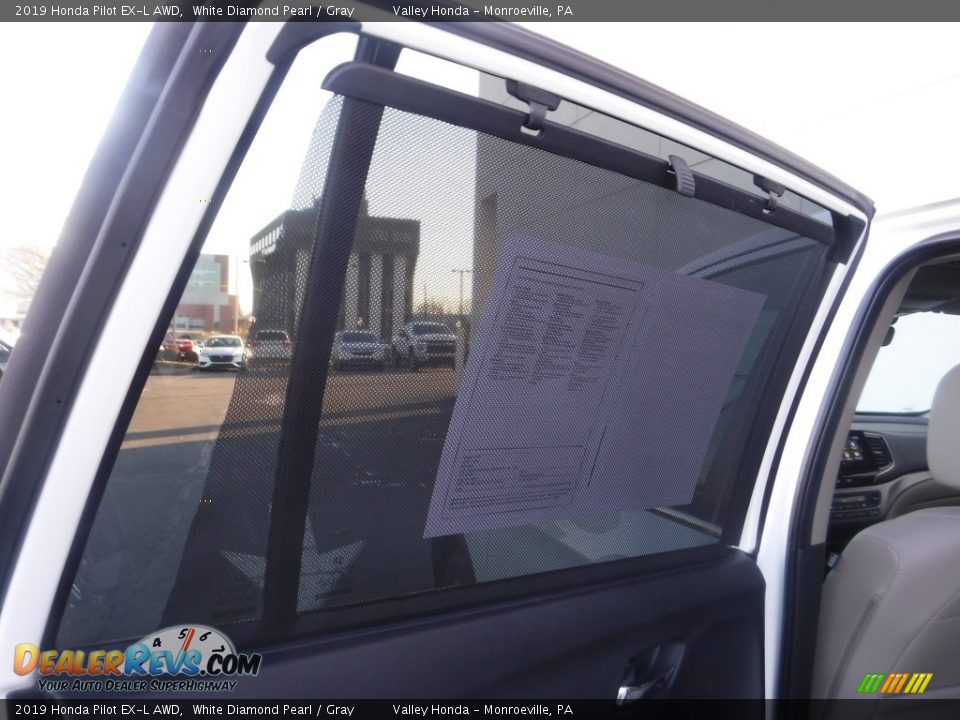 2019 Honda Pilot EX-L AWD White Diamond Pearl / Gray Photo #33