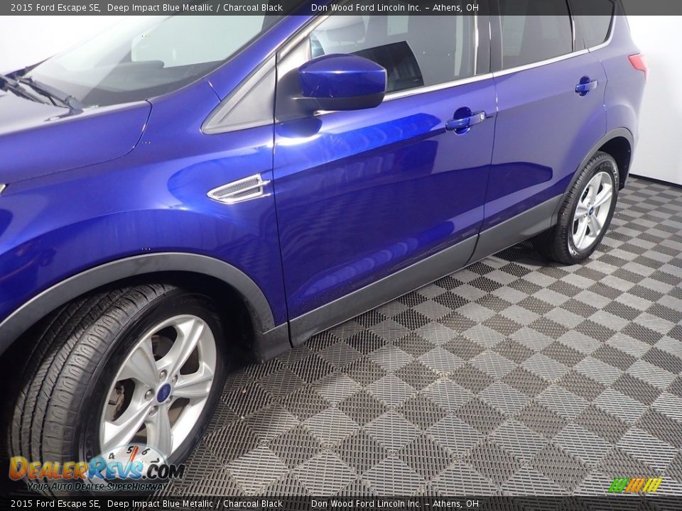 2015 Ford Escape SE Deep Impact Blue Metallic / Charcoal Black Photo #10