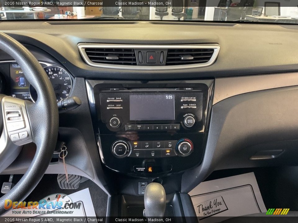2016 Nissan Rogue S AWD Magnetic Black / Charcoal Photo #6