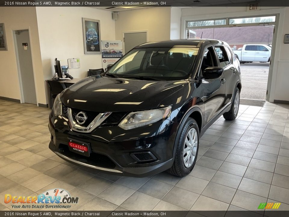 2016 Nissan Rogue S AWD Magnetic Black / Charcoal Photo #7