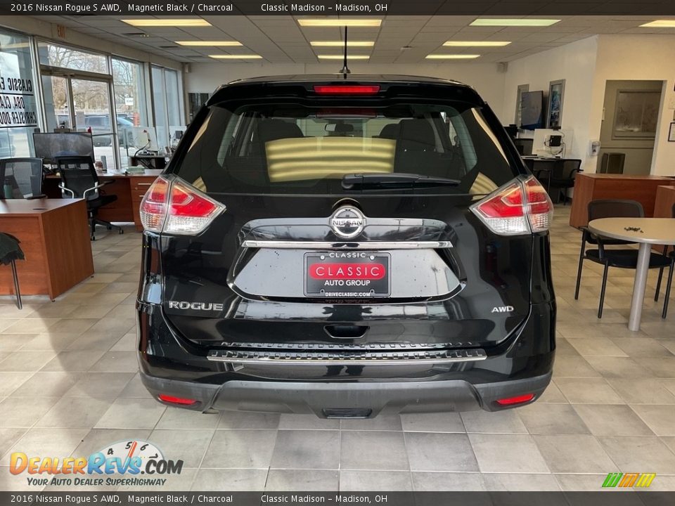 2016 Nissan Rogue S AWD Magnetic Black / Charcoal Photo #9
