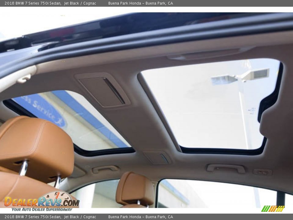 Sunroof of 2018 BMW 7 Series 750i Sedan Photo #19