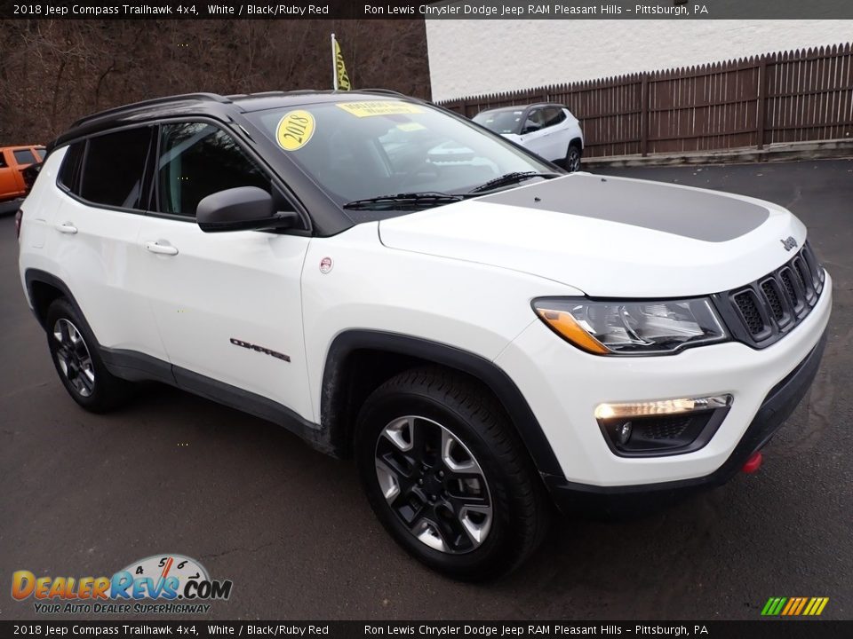 2018 Jeep Compass Trailhawk 4x4 White / Black/Ruby Red Photo #8