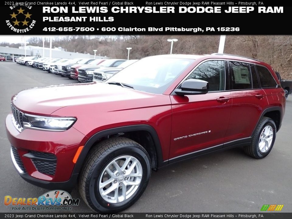2023 Jeep Grand Cherokee Laredo 4x4 Velvet Red Pearl / Global Black Photo #1