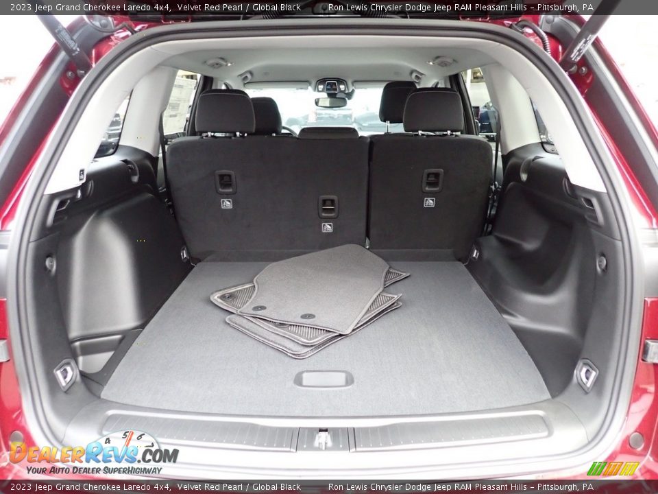 2023 Jeep Grand Cherokee Laredo 4x4 Trunk Photo #5