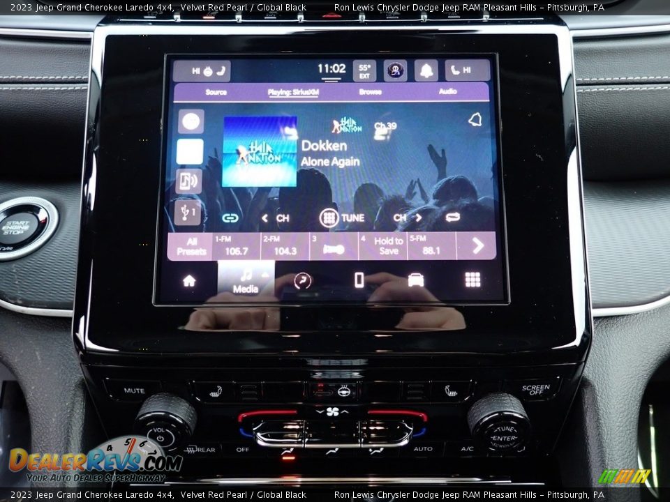 2023 Jeep Grand Cherokee Laredo 4x4 Velvet Red Pearl / Global Black Photo #20