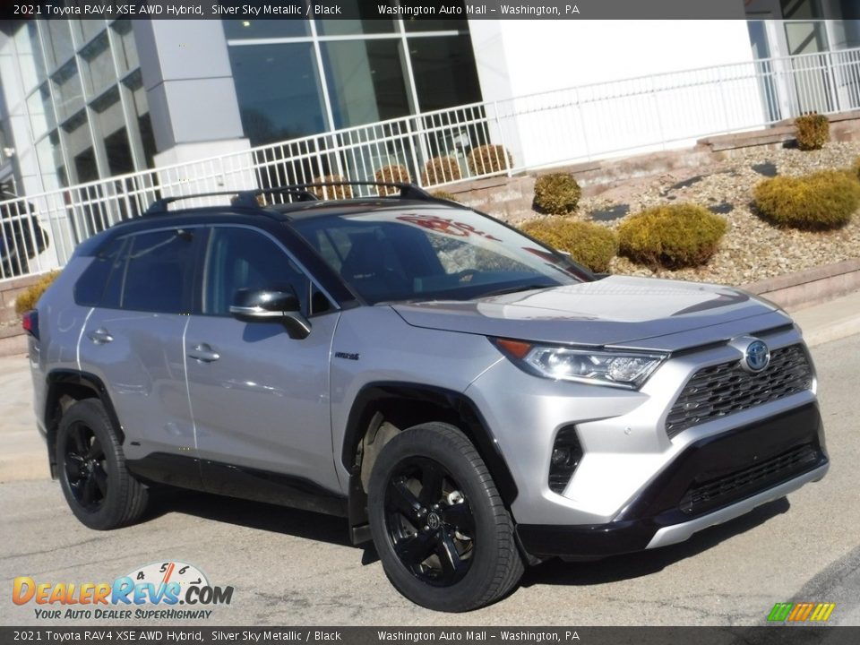 Front 3/4 View of 2021 Toyota RAV4 XSE AWD Hybrid Photo #1