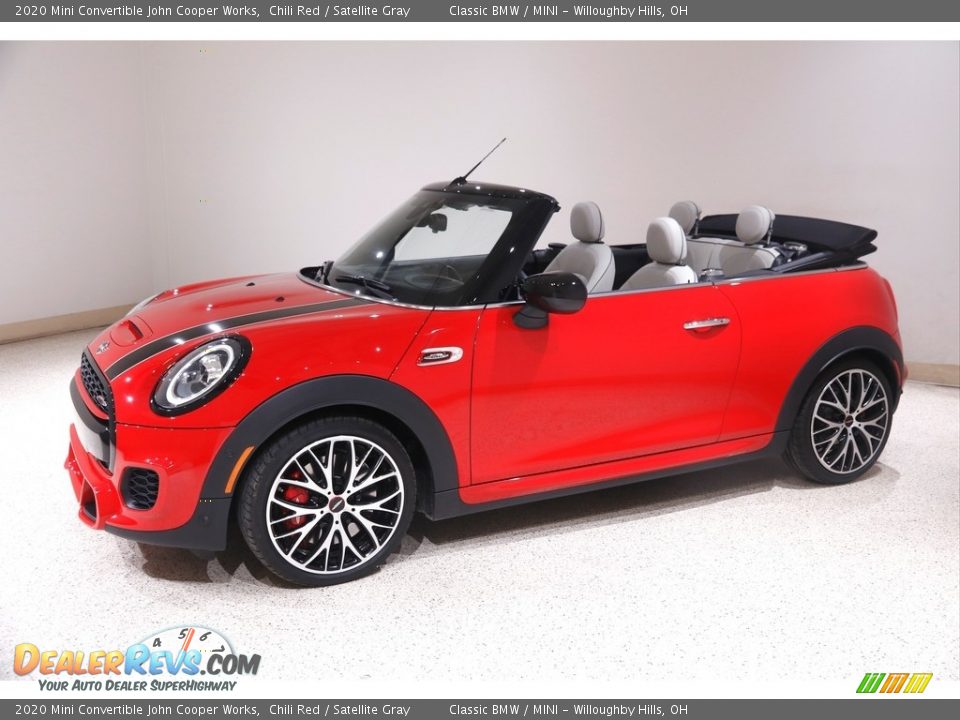 Front 3/4 View of 2020 Mini Convertible John Cooper Works Photo #4