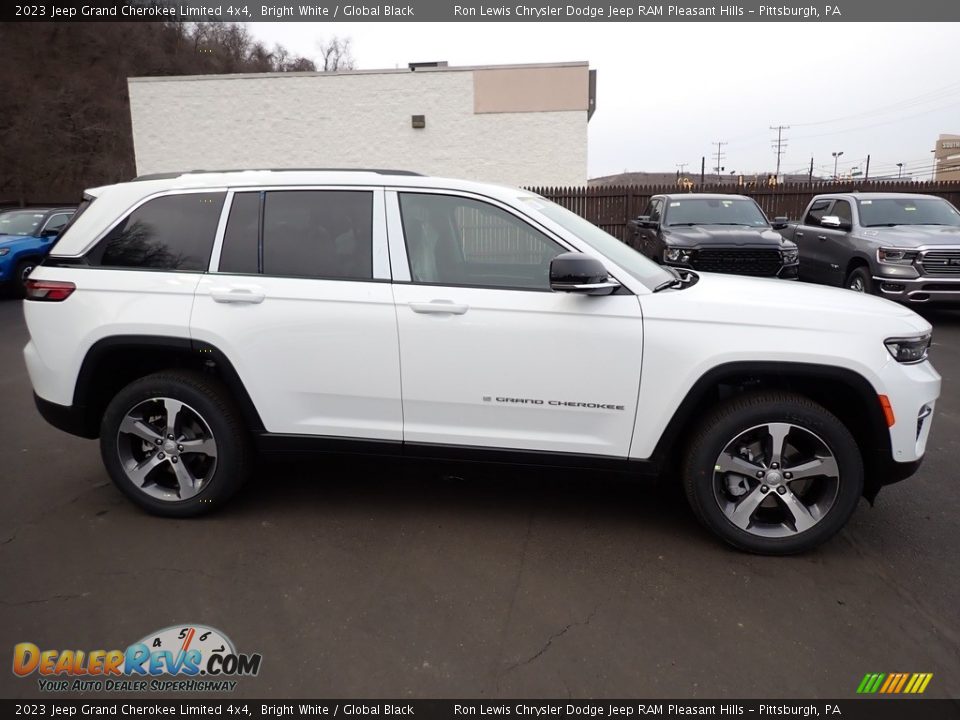 2023 Jeep Grand Cherokee Limited 4x4 Bright White / Global Black Photo #7