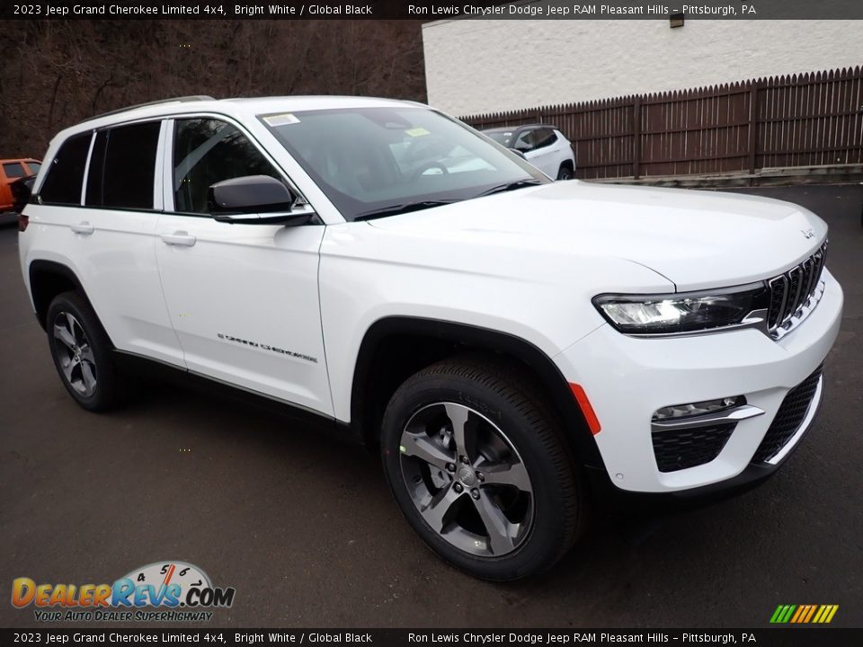 2023 Jeep Grand Cherokee Limited 4x4 Bright White / Global Black Photo #8