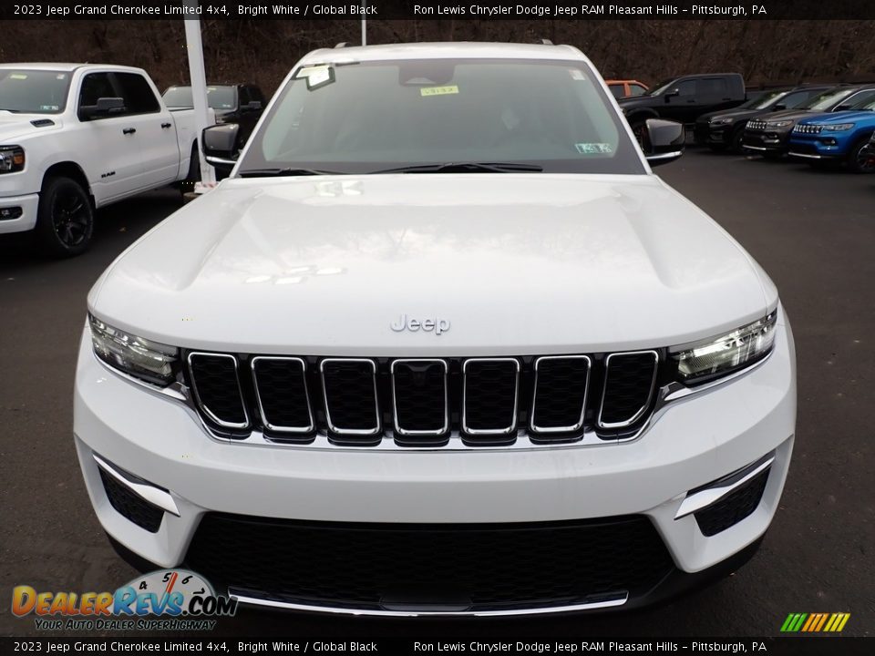 2023 Jeep Grand Cherokee Limited 4x4 Bright White / Global Black Photo #9