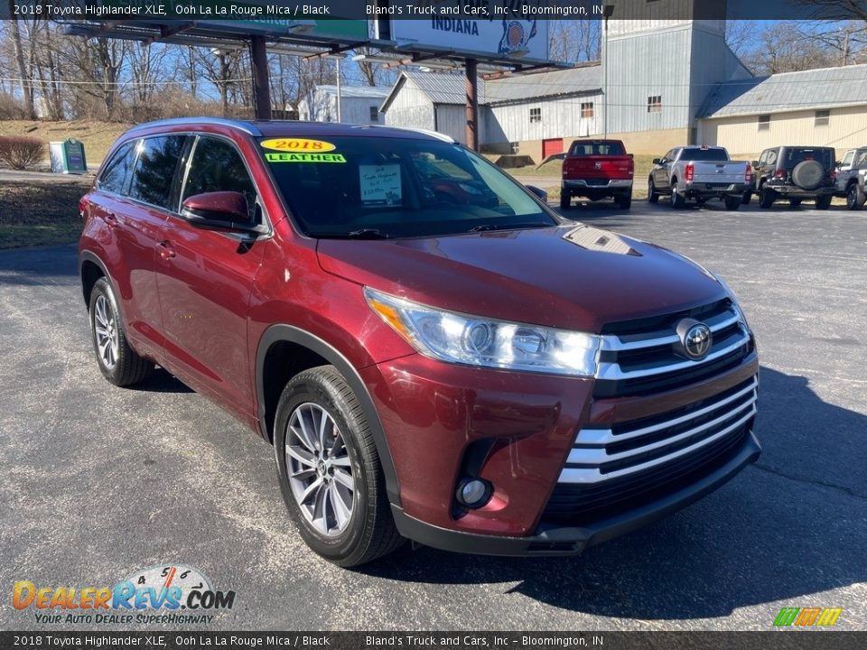 Front 3/4 View of 2018 Toyota Highlander XLE Photo #6