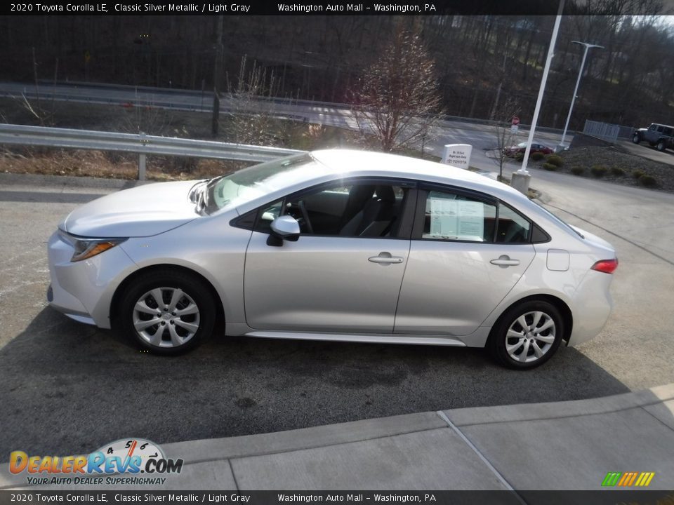 2020 Toyota Corolla LE Classic Silver Metallic / Light Gray Photo #12