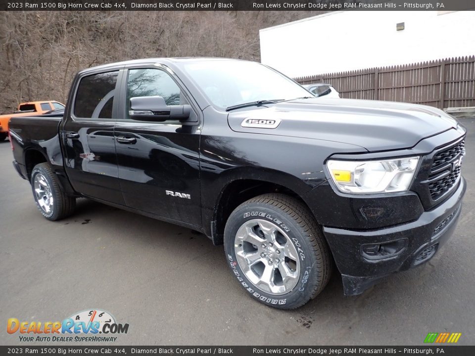 Front 3/4 View of 2023 Ram 1500 Big Horn Crew Cab 4x4 Photo #9