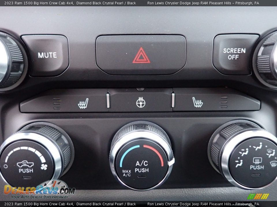2023 Ram 1500 Big Horn Crew Cab 4x4 Diamond Black Crystal Pearl / Black Photo #19