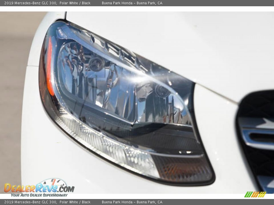 2019 Mercedes-Benz GLC 300 Polar White / Black Photo #8