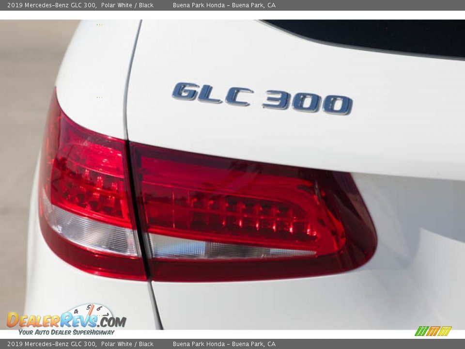 2019 Mercedes-Benz GLC 300 Polar White / Black Photo #12