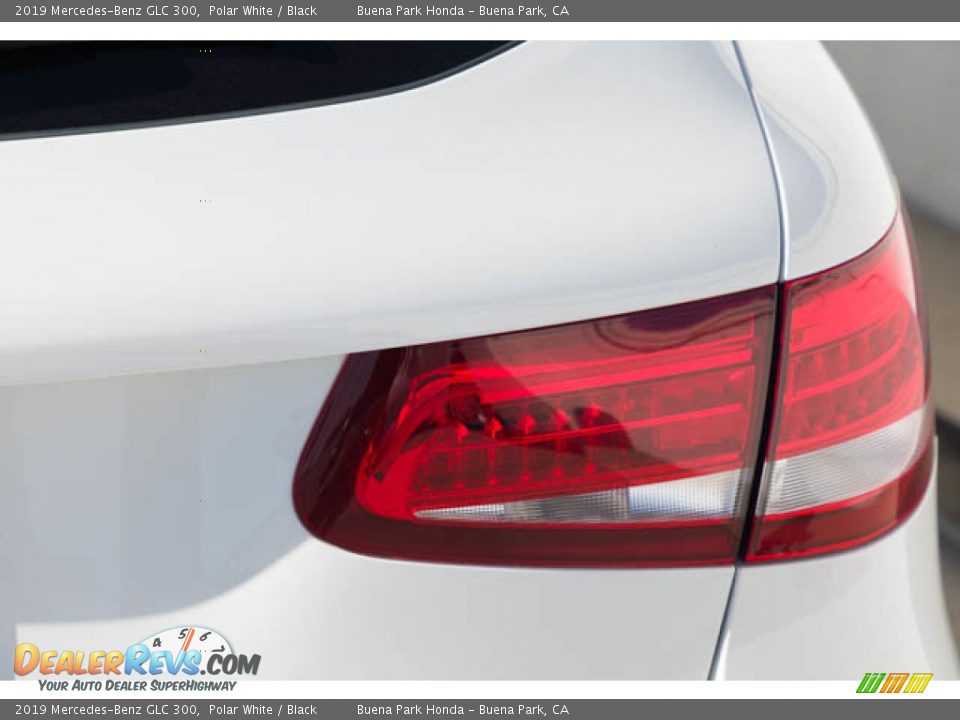 2019 Mercedes-Benz GLC 300 Polar White / Black Photo #13