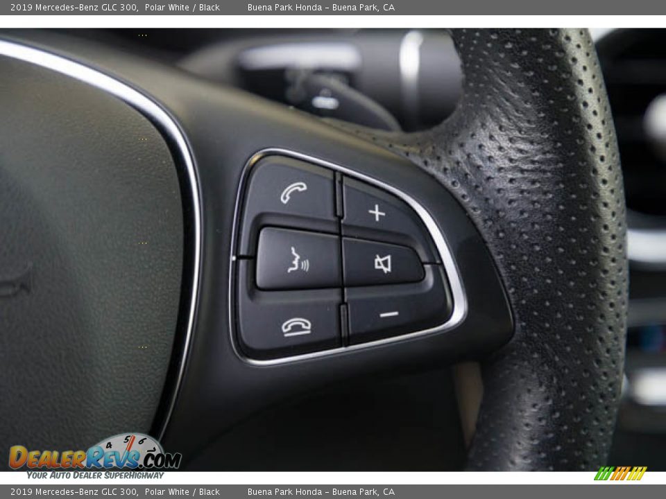 2019 Mercedes-Benz GLC 300 Polar White / Black Photo #17