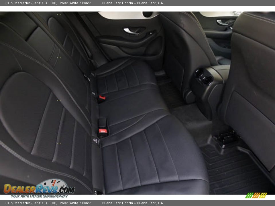 2019 Mercedes-Benz GLC 300 Polar White / Black Photo #21