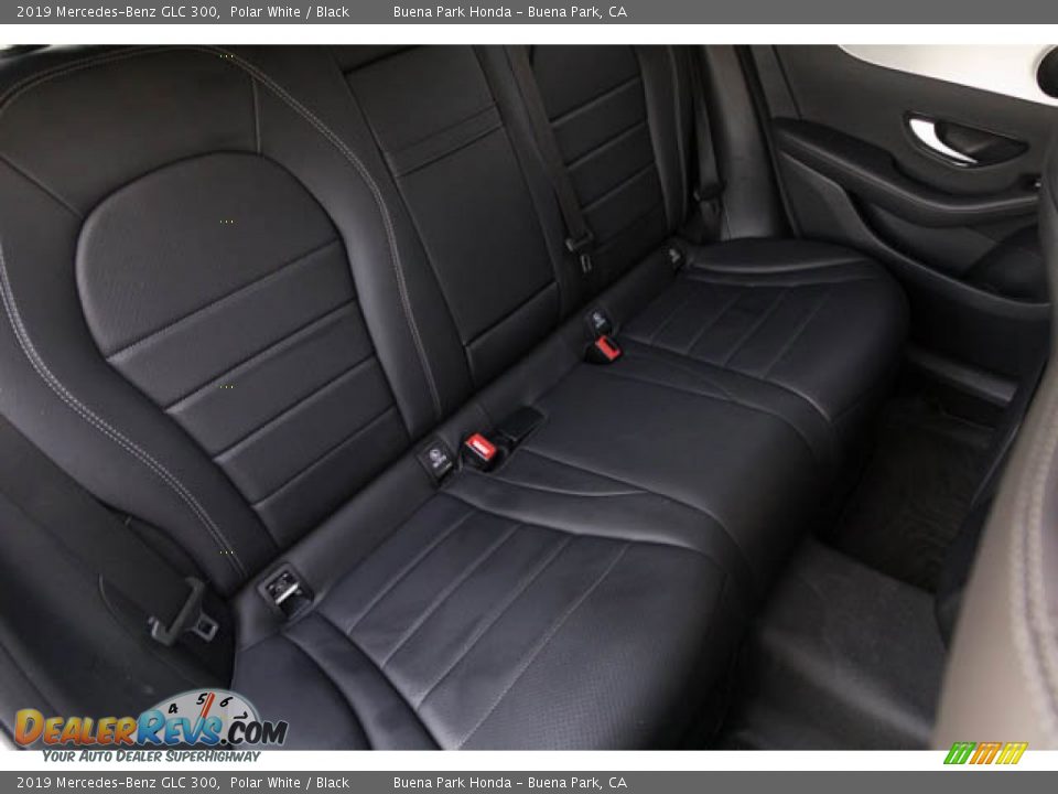 2019 Mercedes-Benz GLC 300 Polar White / Black Photo #22