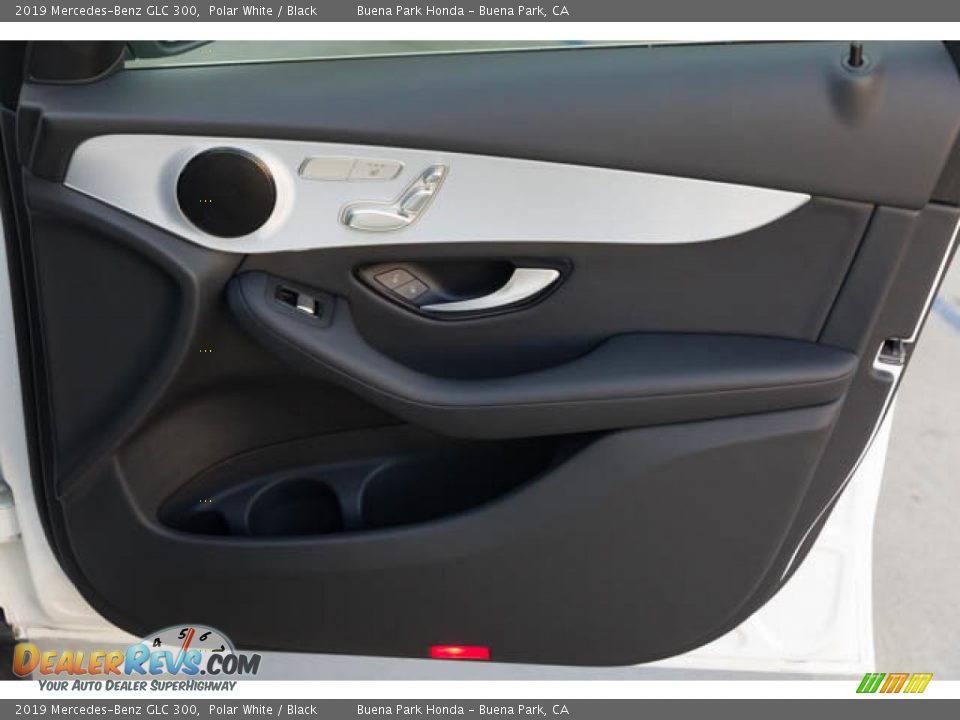 2019 Mercedes-Benz GLC 300 Polar White / Black Photo #33