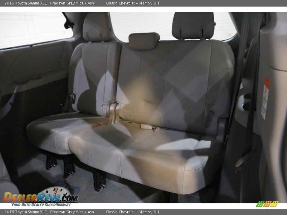 2016 Toyota Sienna XLE Predawn Gray Mica / Ash Photo #21