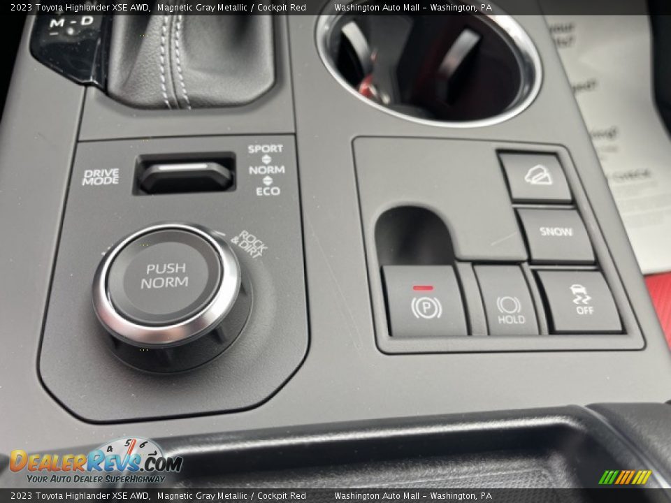 Controls of 2023 Toyota Highlander XSE AWD Photo #18
