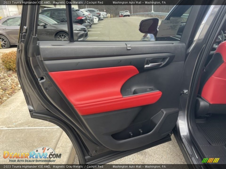 Door Panel of 2023 Toyota Highlander XSE AWD Photo #23