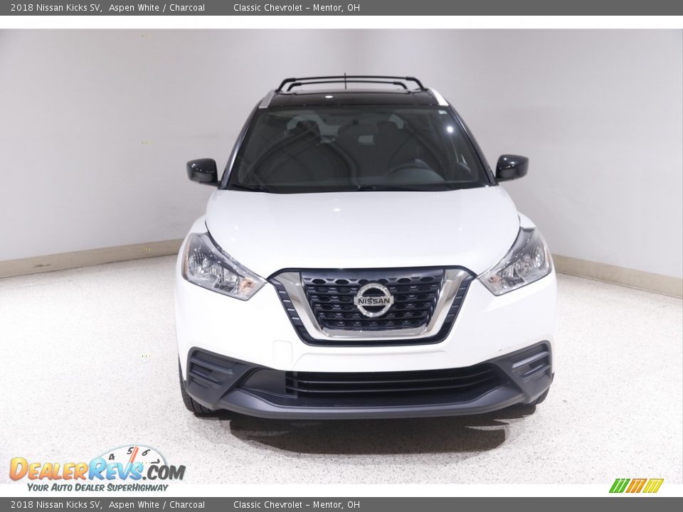 2018 Nissan Kicks SV Aspen White / Charcoal Photo #2