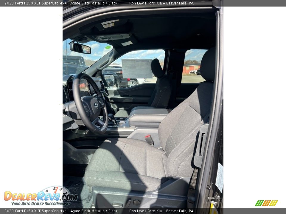 2023 Ford F150 XLT SuperCab 4x4 Agate Black Metallic / Black Photo #18