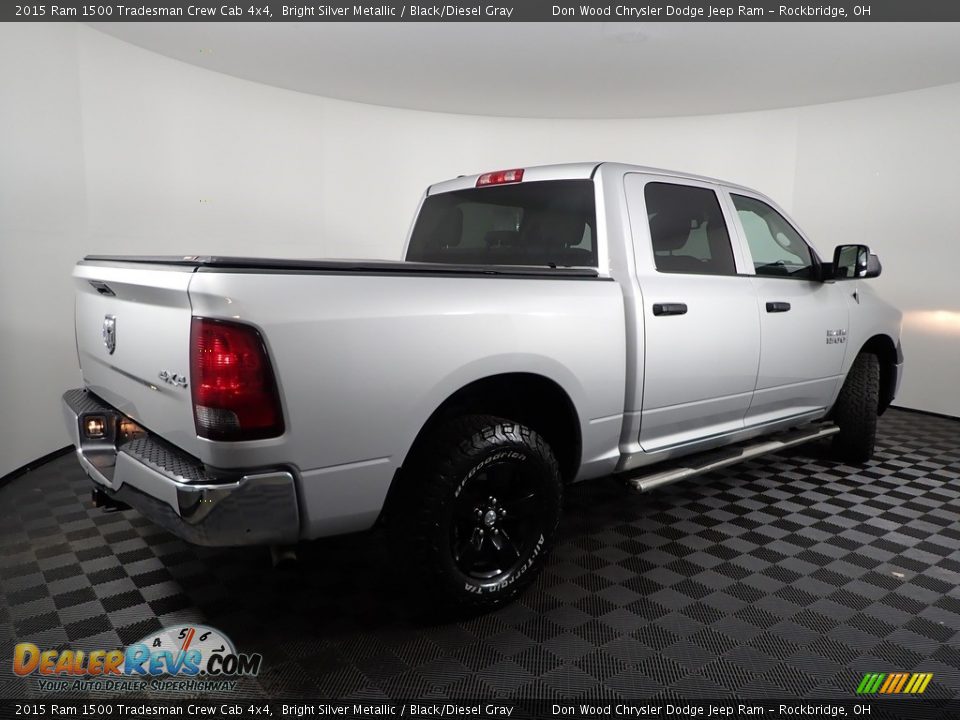 2015 Ram 1500 Tradesman Crew Cab 4x4 Bright Silver Metallic / Black/Diesel Gray Photo #10