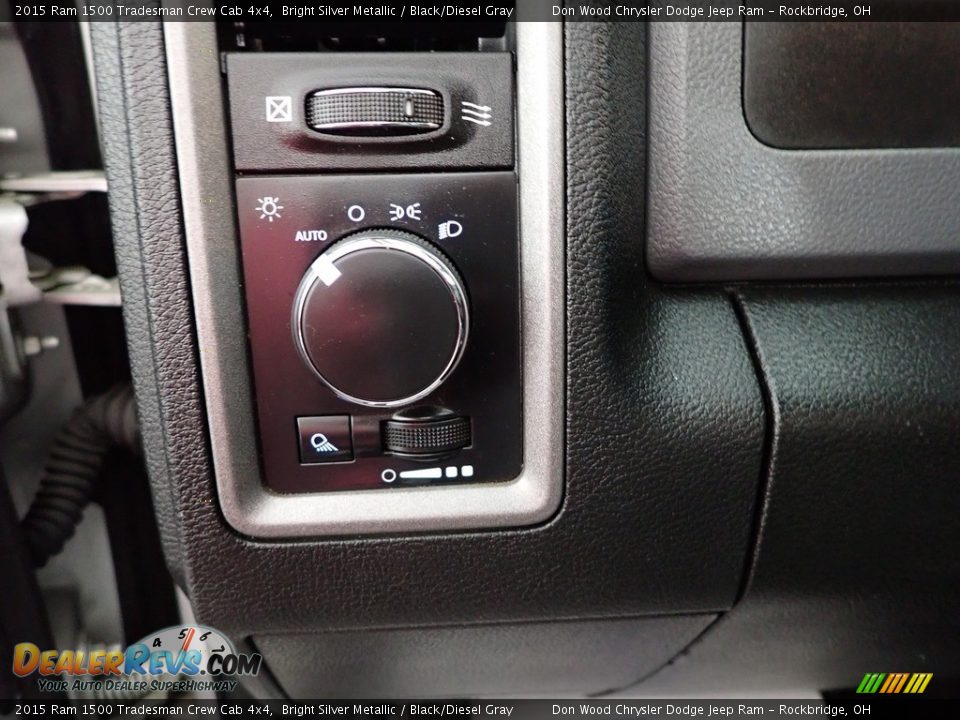 Controls of 2015 Ram 1500 Tradesman Crew Cab 4x4 Photo #14