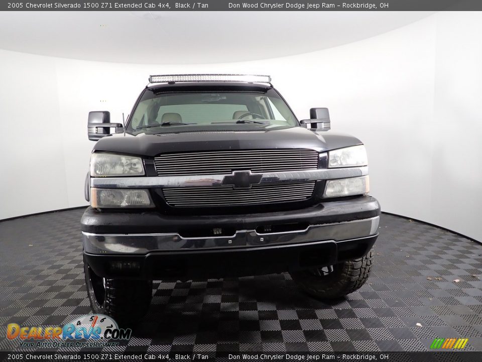 2005 Chevrolet Silverado 1500 Z71 Extended Cab 4x4 Black / Tan Photo #2