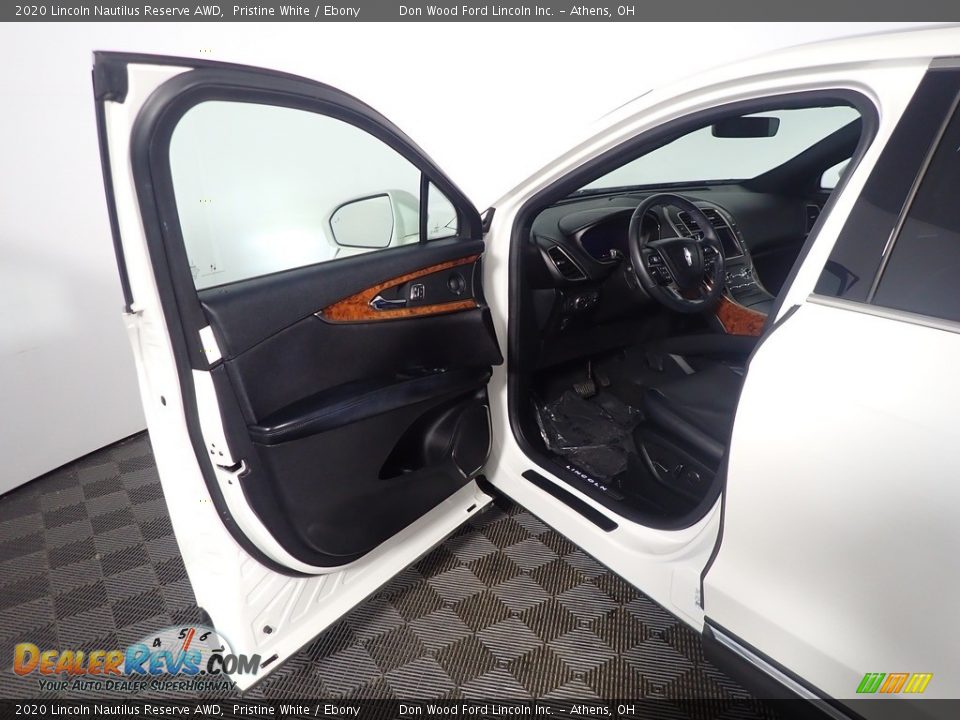 2020 Lincoln Nautilus Reserve AWD Pristine White / Ebony Photo #22