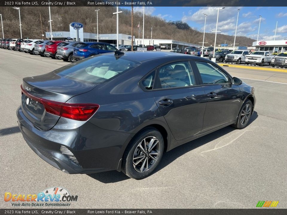 2023 Kia Forte LXS Gravity Gray / Black Photo #8