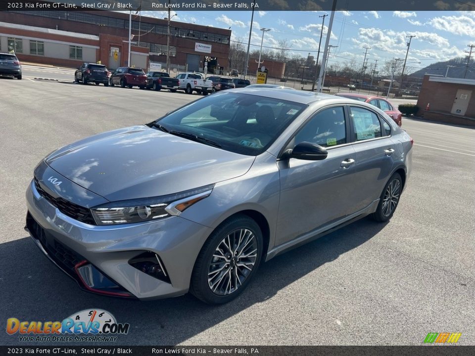 Front 3/4 View of 2023 Kia Forte GT-Line Photo #4