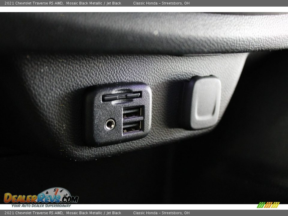 2021 Chevrolet Traverse RS AWD Mosaic Black Metallic / Jet Black Photo #32